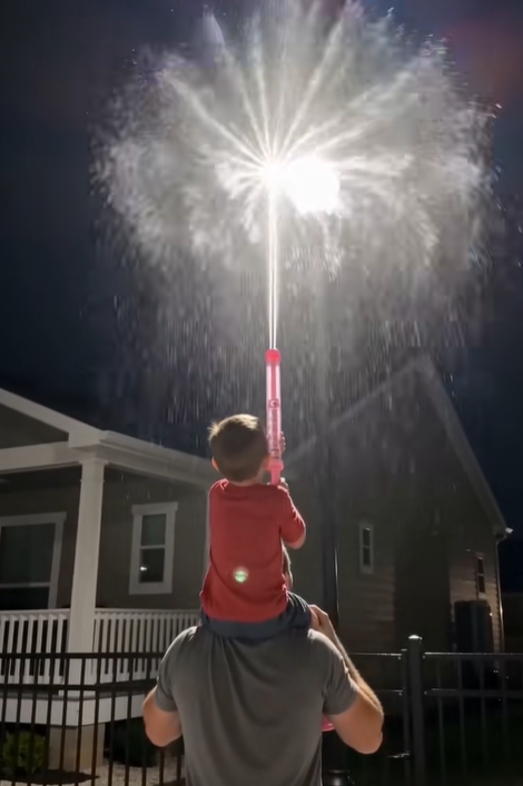 Zorveko Fun Pull-Out Firework Water Gun Toy testimonials_HYFz9F:image:0