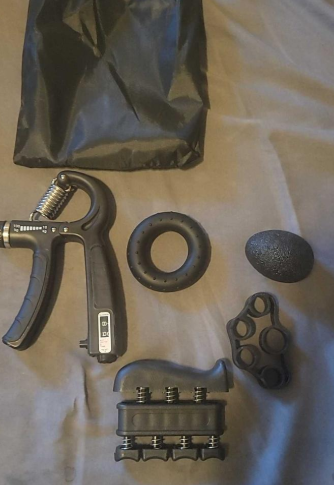 Zorveko Hand Grip Strengthener Kit 5 Pack testimonials_HYFz9F:image:0