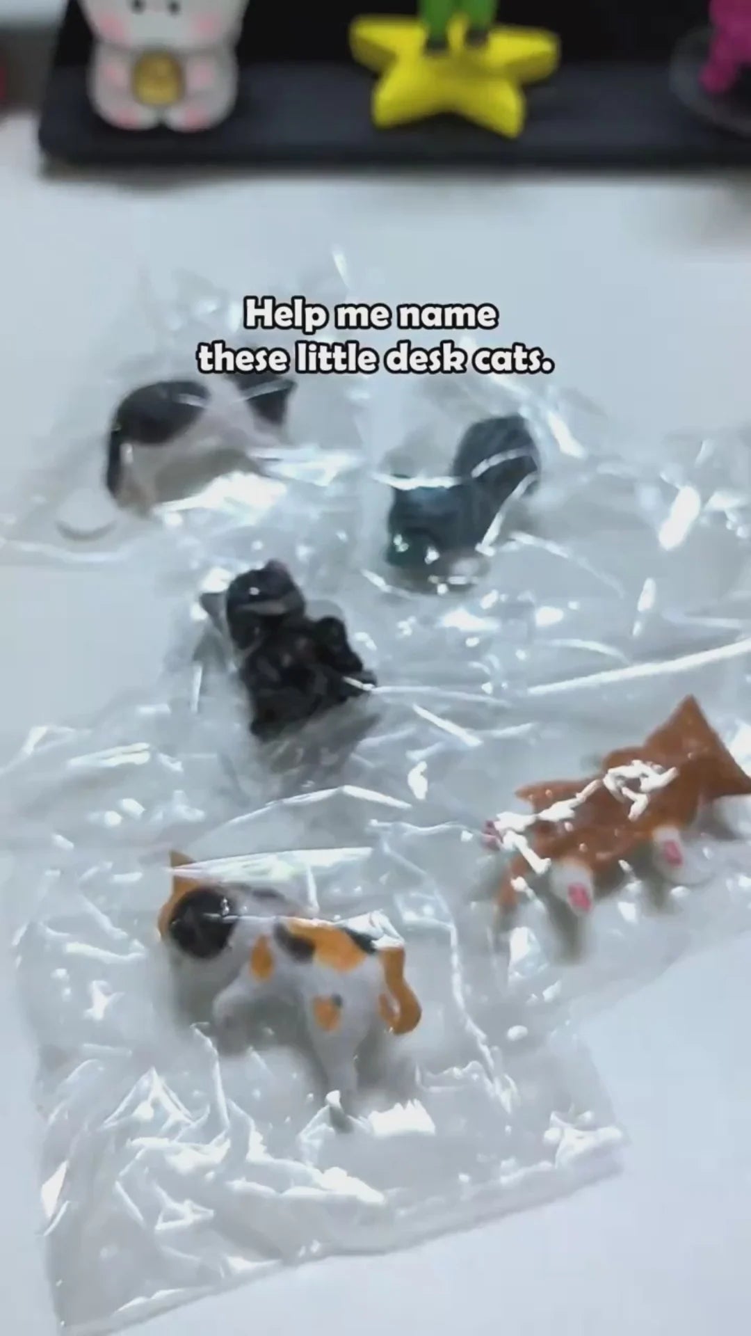 Zorveko Hand-Painted Mini Cat Desk Figurines 😺 image_with_text_QwNQUL:image:0