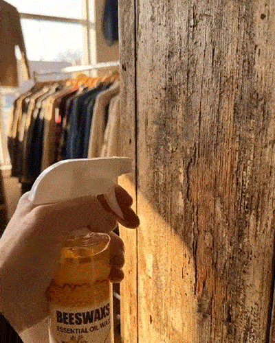 Zorveko Natural Beeswax Floor Polish Spray for Wood Shine Protection image_with_text_mDxXKe:image:0