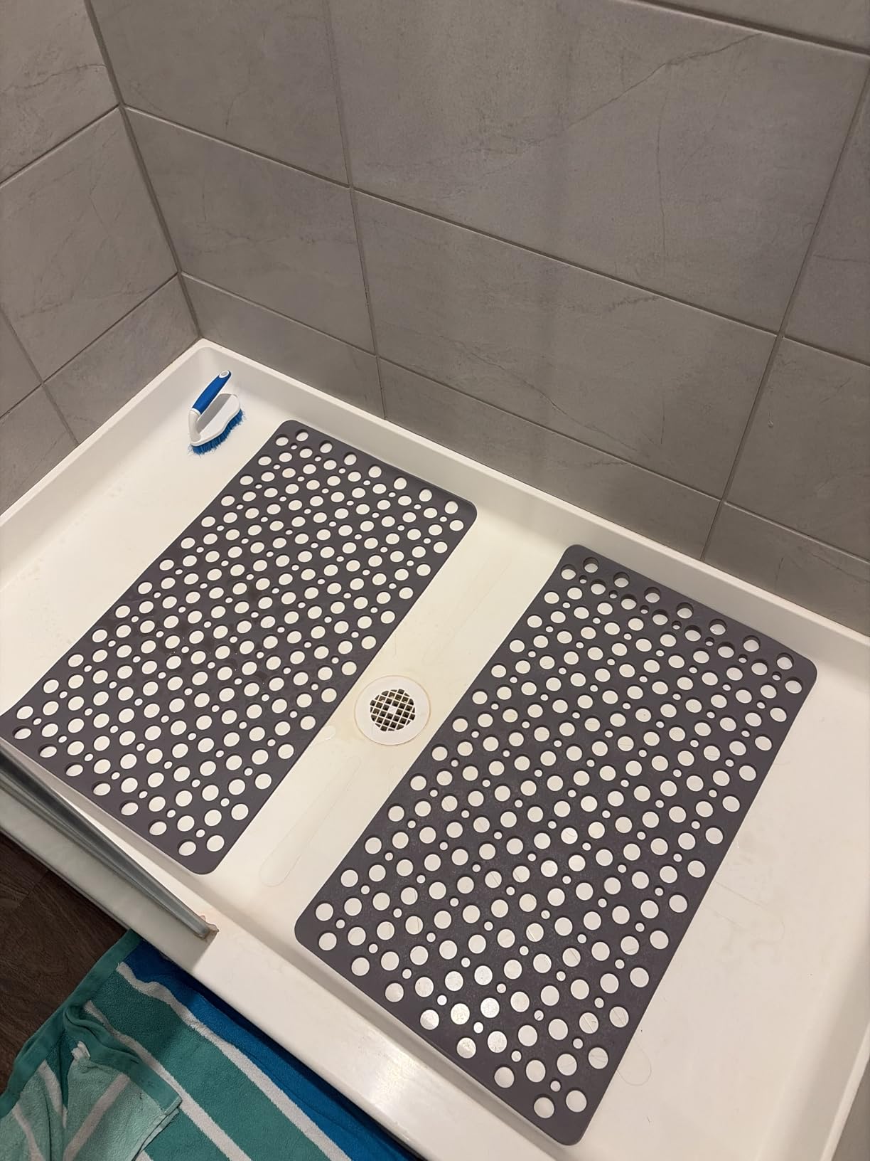 Zorveko SafeStep Bathroom Safety Mat testimonials_HYFz9F:image:0