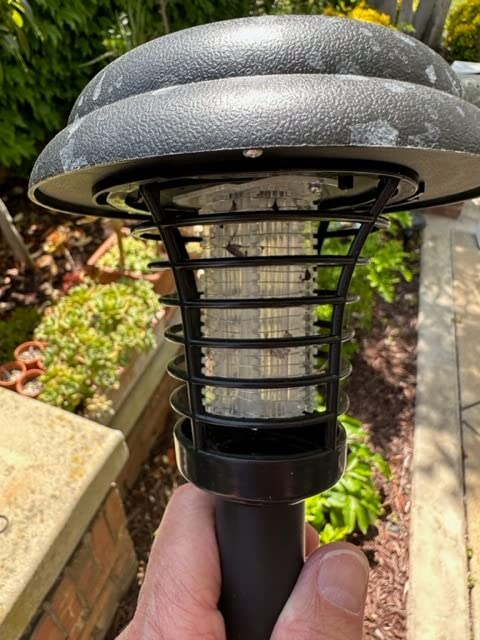 Zorveko Solar Mosquito Zapper Light – Outdoor Garden Stake Lamp testimonials_HYFz9F:image:1