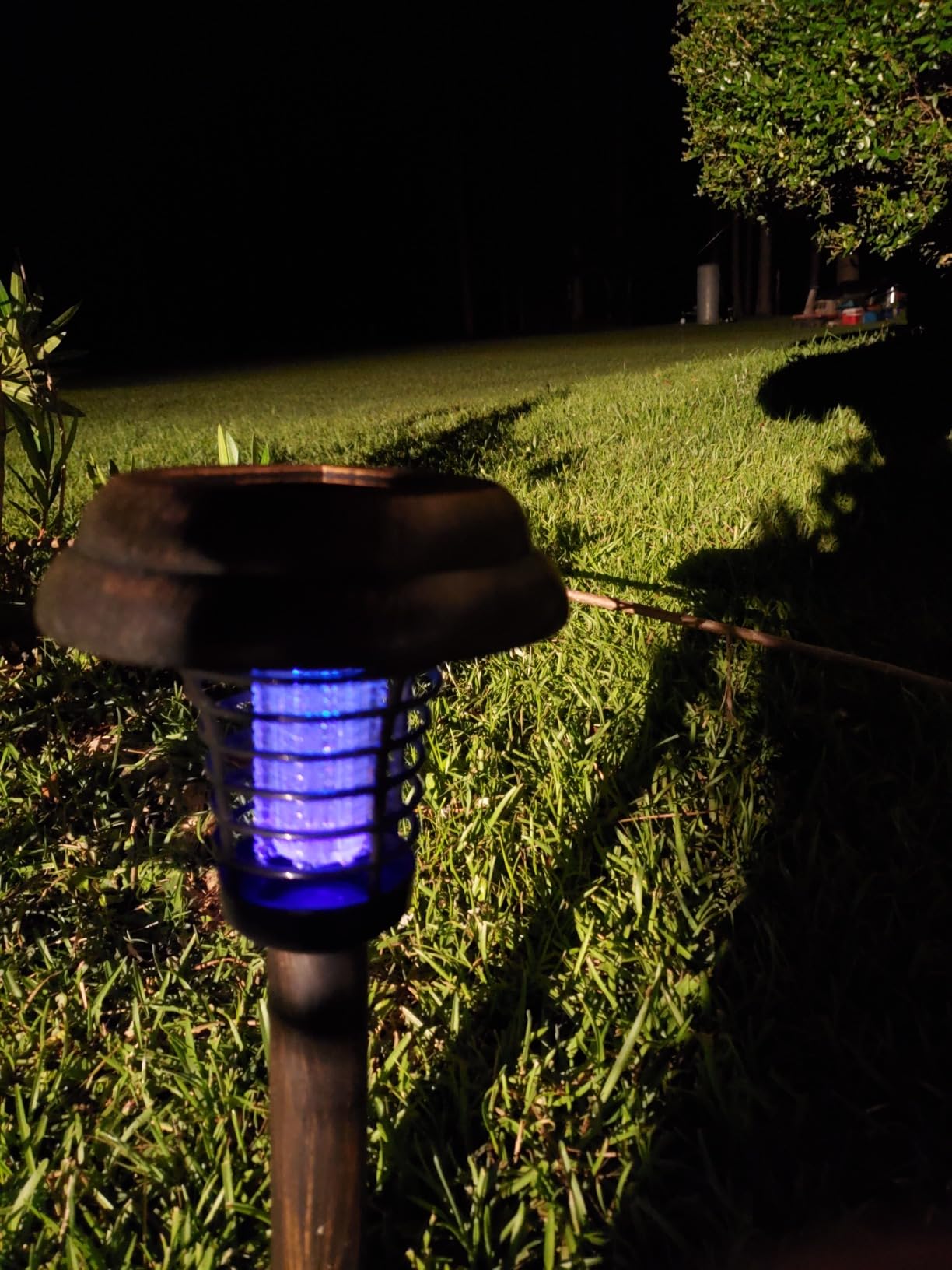 Zorveko Solar Mosquito Zapper Light – Outdoor Garden Stake Lamp testimonials_HYFz9F:image:0