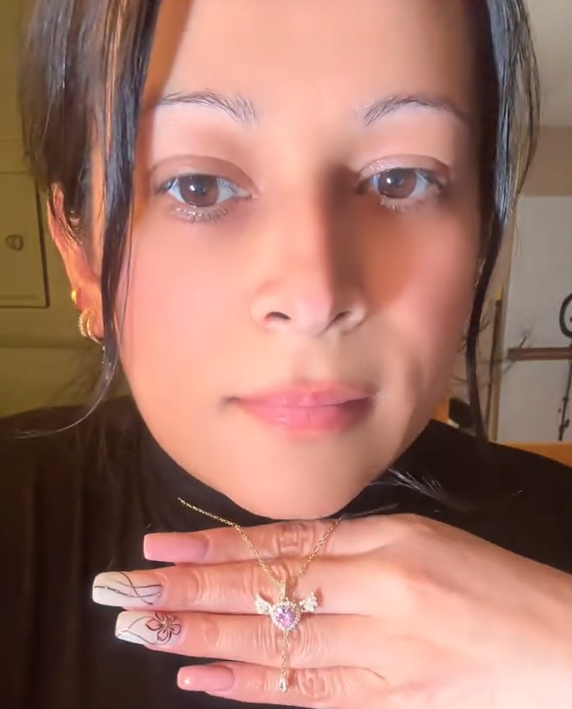 Zorveko Angel Heart Necklaces for Women testimonials_HYFz9F:image:1